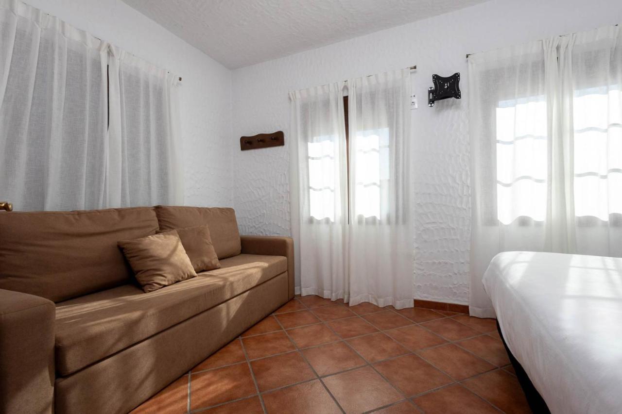 Tugasa Hotel Y Casas Rurales La Posada บีญาลูเอ็งกา เดล โรซาริโอ ภายนอก รูปภาพ